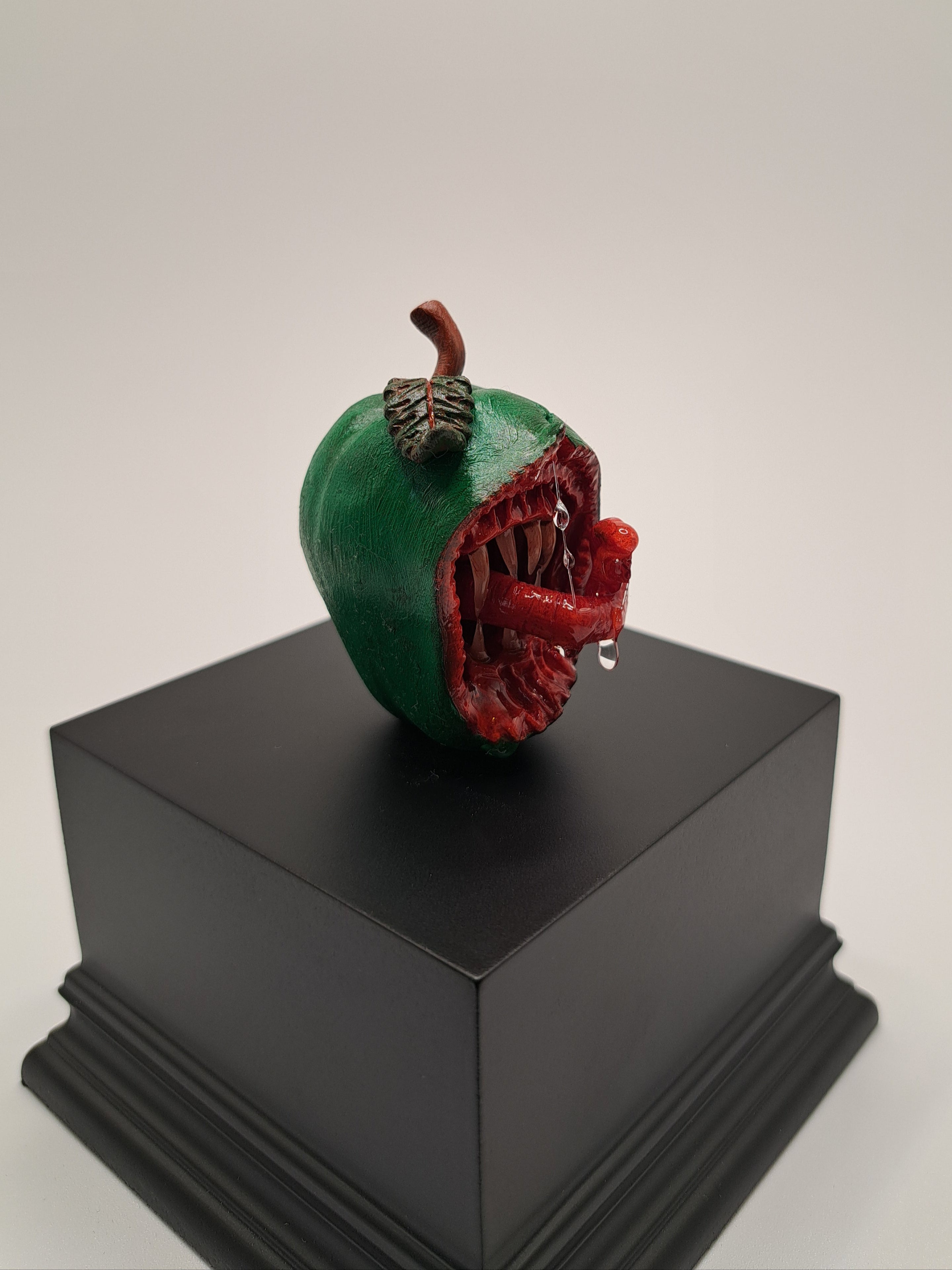 The agonizing Apple
