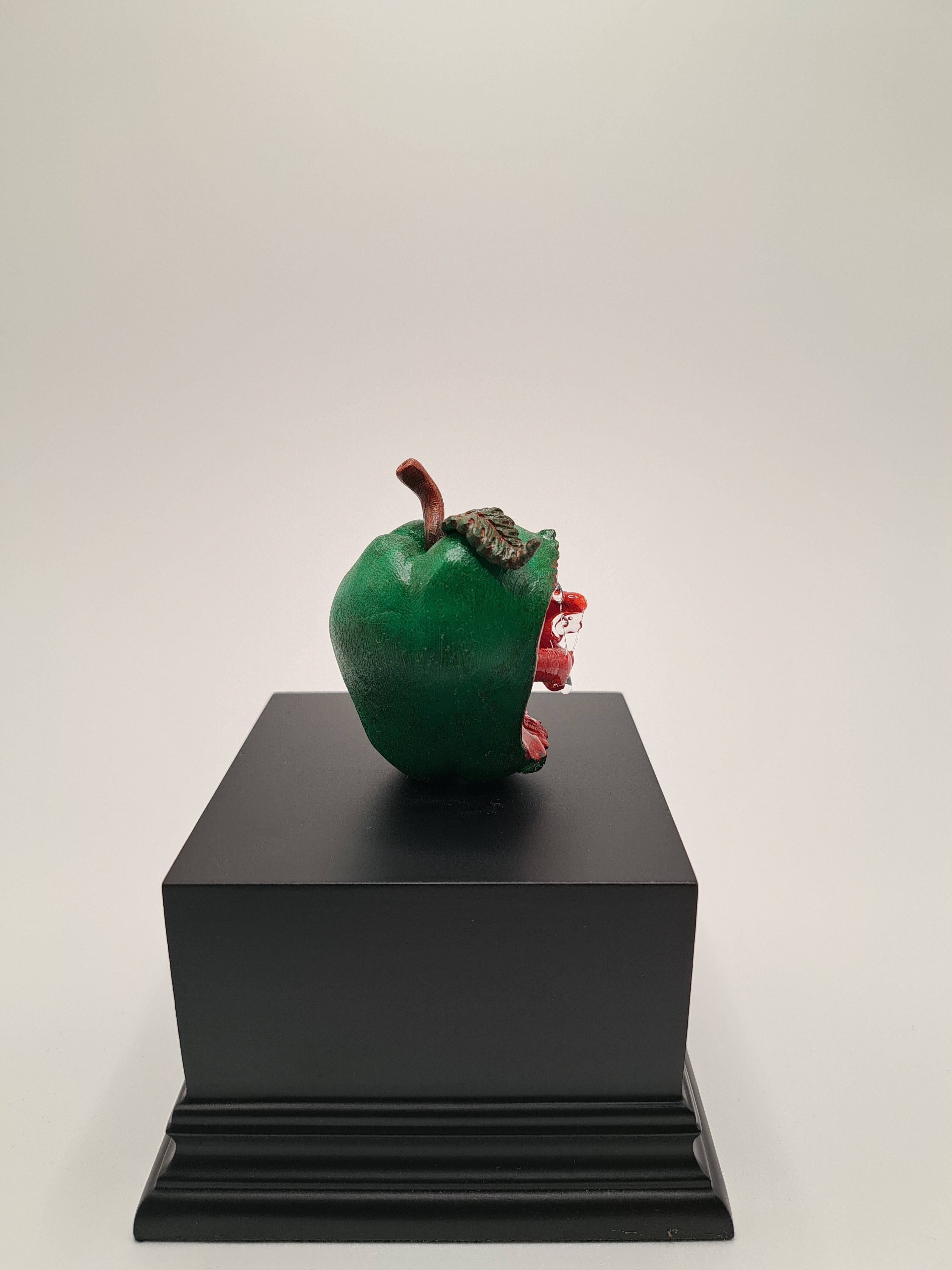 The agonizing Apple