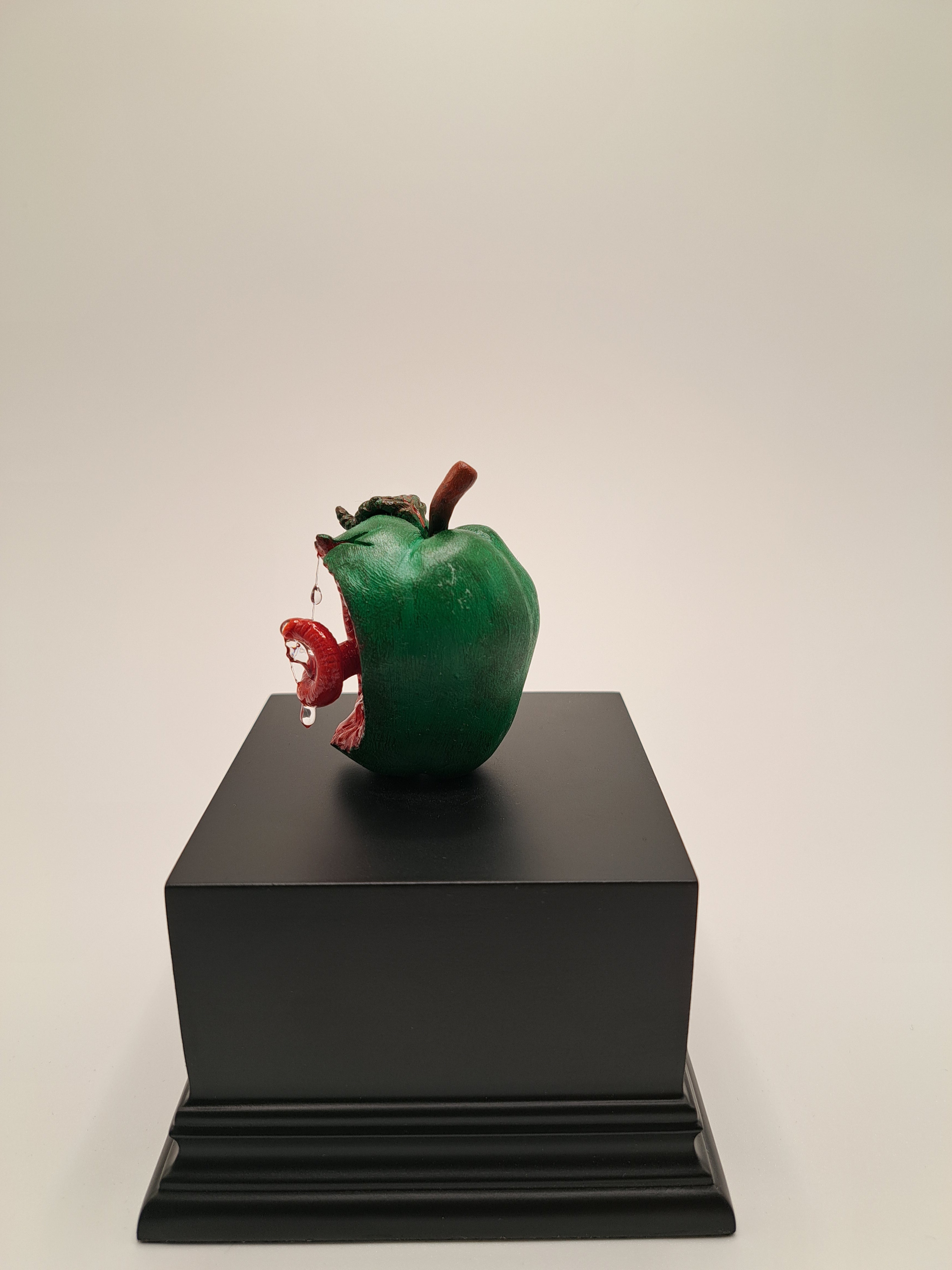 The agonizing Apple